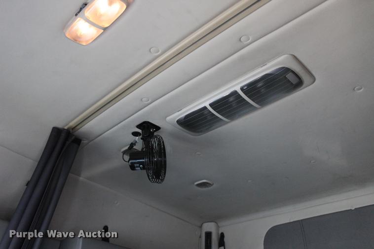 image for item L4945 2010 International ProStar Eagle semi truck