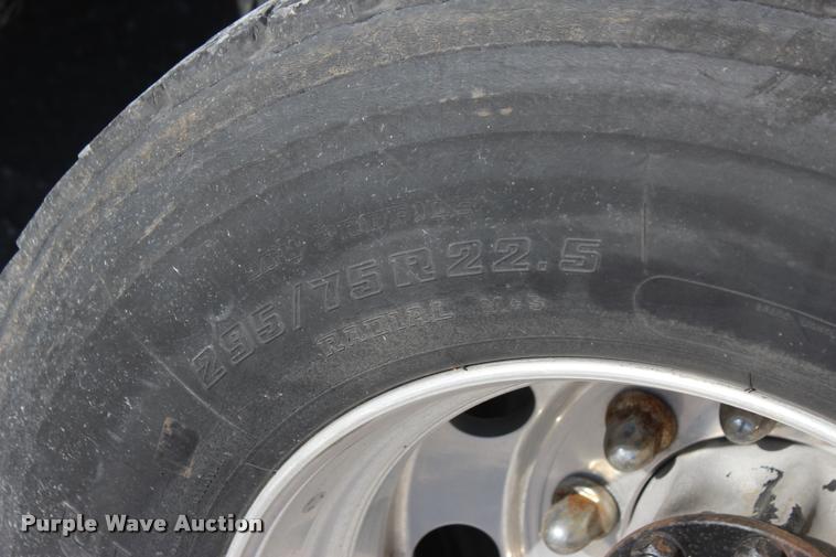 image for item L4945 2010 International ProStar Eagle semi truck