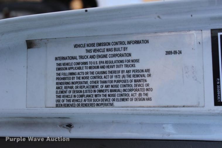 image for item L4946 2010 International ProStar Eagle semi truck