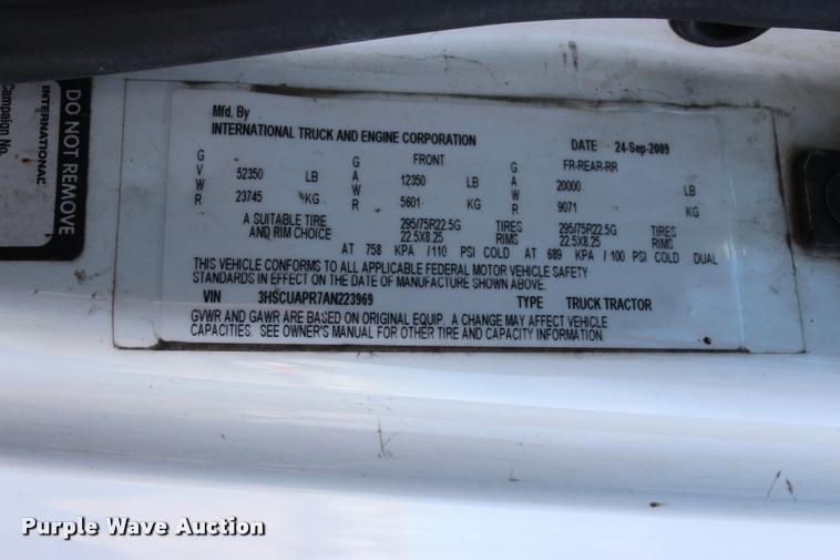 image for item L4946 2010 International ProStar Eagle semi truck