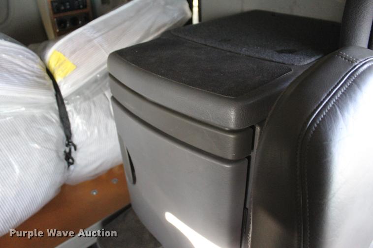 image for item L4946 2010 International ProStar Eagle semi truck