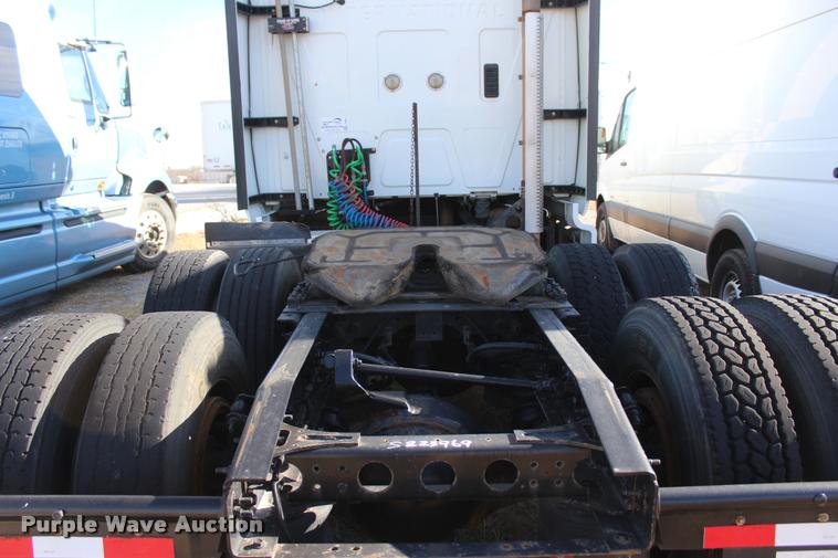 image for item L4946 2010 International ProStar Eagle semi truck