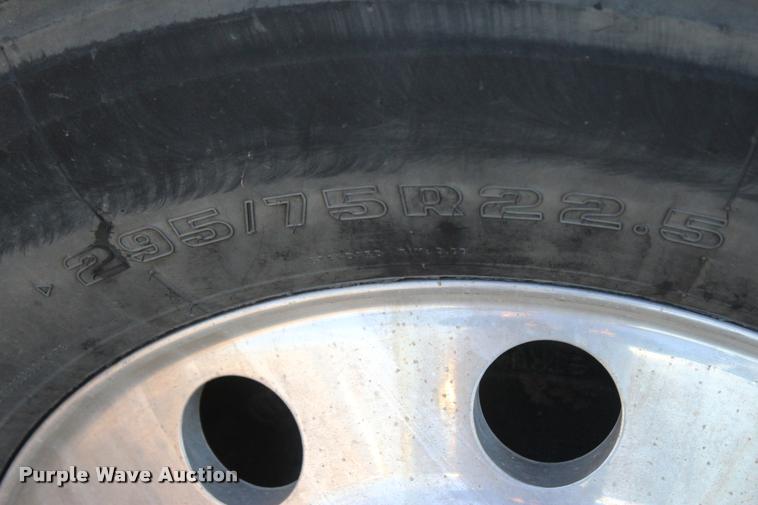 image for item L4946 2010 International ProStar Eagle semi truck