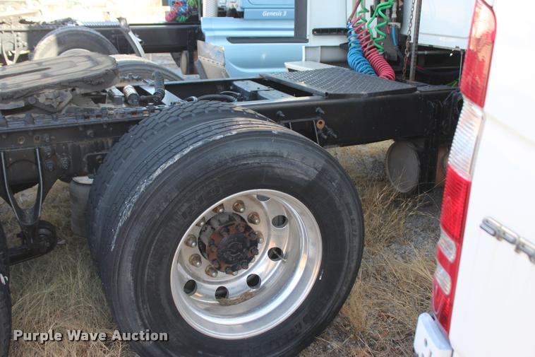 image for item L4946 2010 International ProStar Eagle semi truck