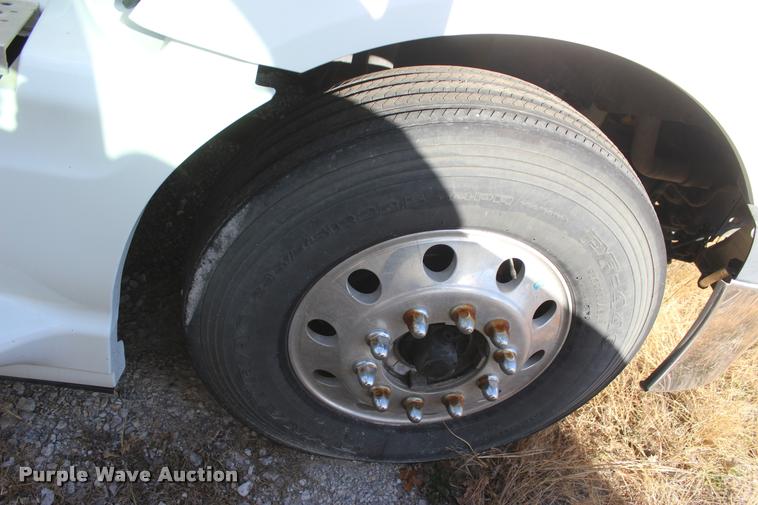 image for item L4946 2010 International ProStar Eagle semi truck