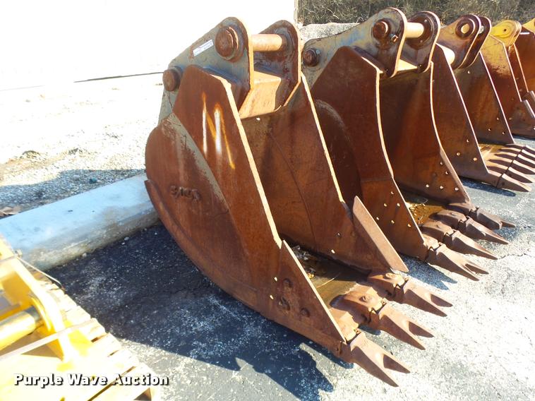 image for item AV9754 Esco 24"W excavator bucket