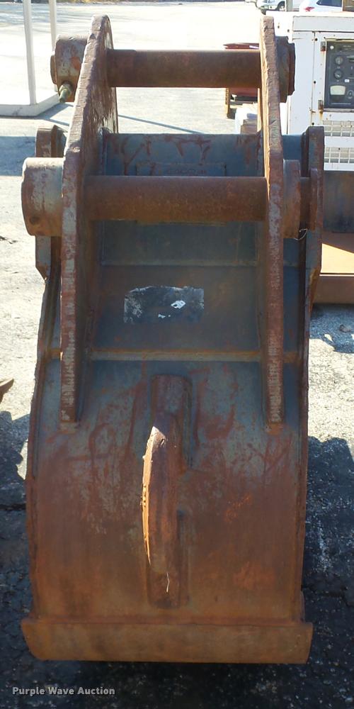 image for item AV9754 Esco 24"W excavator bucket
