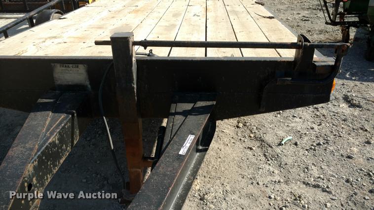 image for item BU9890 1992 Trail-Eze equipment trailer