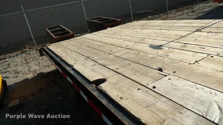 image for item BU9890 1992 Trail-Eze equipment trailer