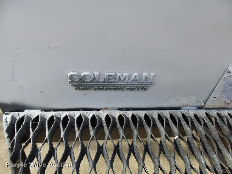 image for item CC9057 2001 Chevrolet Silverado 3500 bucket truck