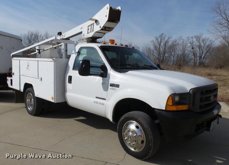 image for item CC9058 2001 Ford F450 Super Duty XL bucket truck