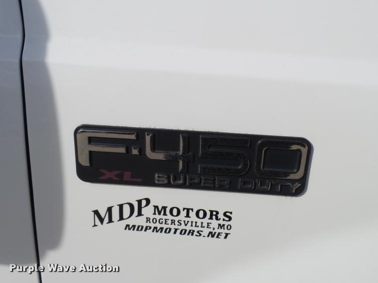 image for item CC9058 2001 Ford F450 Super Duty XL bucket truck