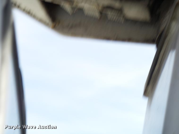 image for item CC9058 2001 Ford F450 Super Duty XL bucket truck