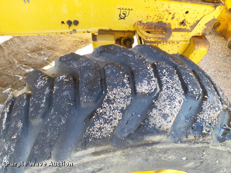 image for item DA5213 2001 John Deere 310G backhoe