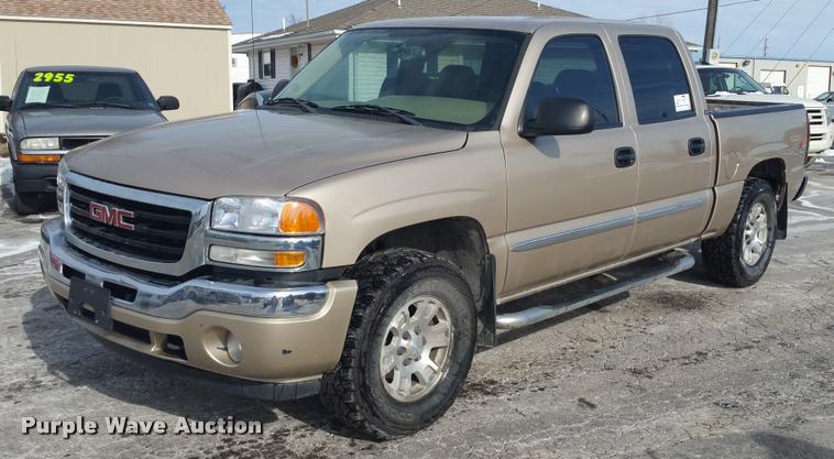 image for item DA5827 2006 GMC Sierra 1500 Crew Cab pickup truck