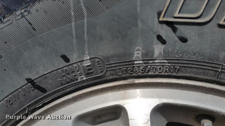 image for item DA5827 2006 GMC Sierra 1500 Crew Cab pickup truck