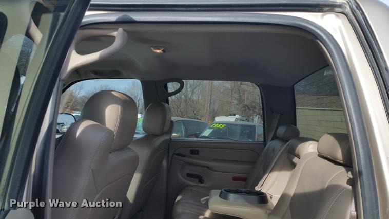 image for item DA5827 2006 GMC Sierra 1500 Crew Cab pickup truck