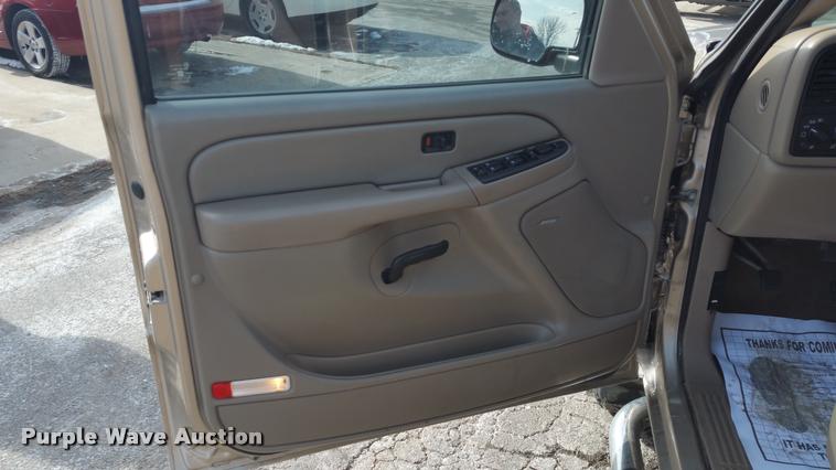 image for item DA5827 2006 GMC Sierra 1500 Crew Cab pickup truck