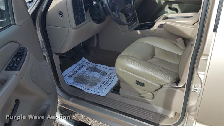 image for item DA5827 2006 GMC Sierra 1500 Crew Cab pickup truck