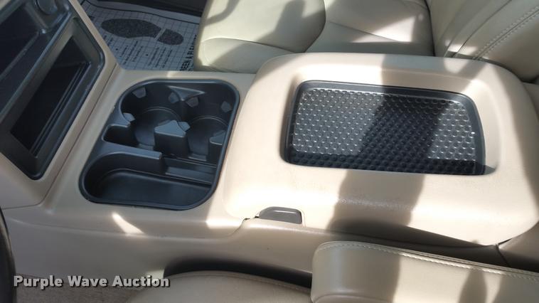 image for item DA5827 2006 GMC Sierra 1500 Crew Cab pickup truck