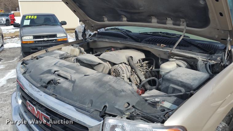 image for item DA5827 2006 GMC Sierra 1500 Crew Cab pickup truck