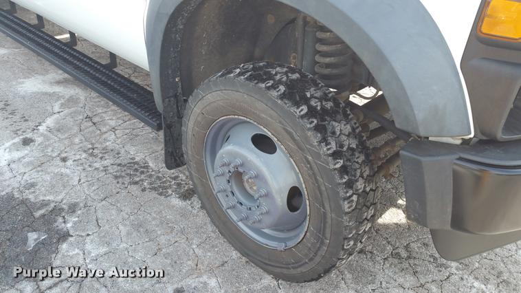 image for item DA5828 2008 Ford F550 Crew Cab utility truck