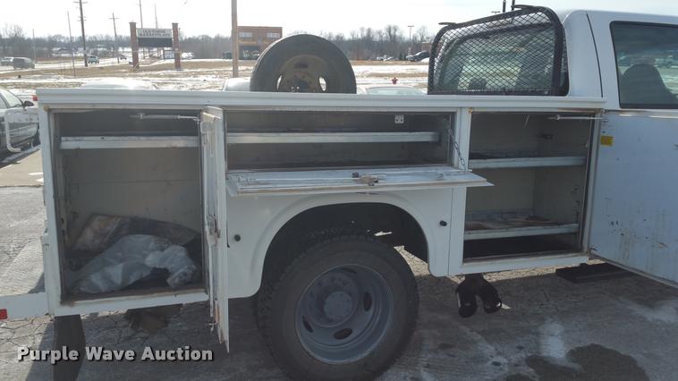 image for item DA5828 2008 Ford F550 Crew Cab utility truck