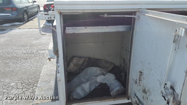 image for item DA5828 2008 Ford F550 Crew Cab utility truck