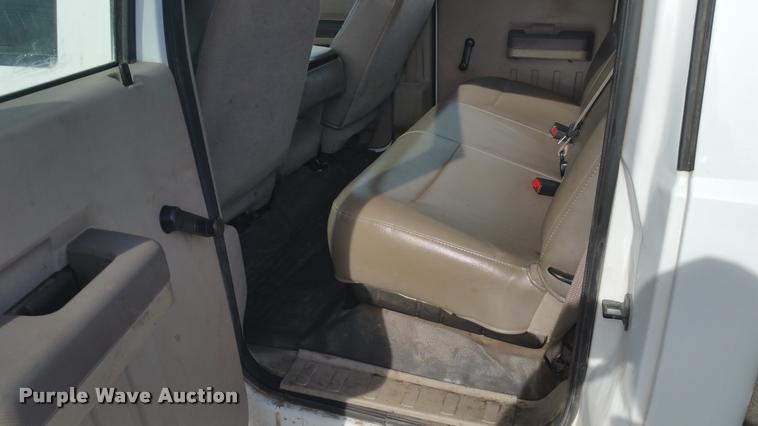 image for item DA5828 2008 Ford F550 Crew Cab utility truck
