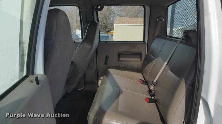 image for item DA5828 2008 Ford F550 Crew Cab utility truck