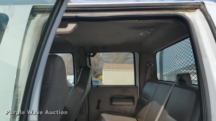image for item DA5828 2008 Ford F550 Crew Cab utility truck