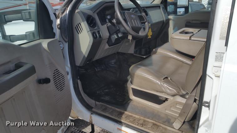 image for item DA5828 2008 Ford F550 Crew Cab utility truck