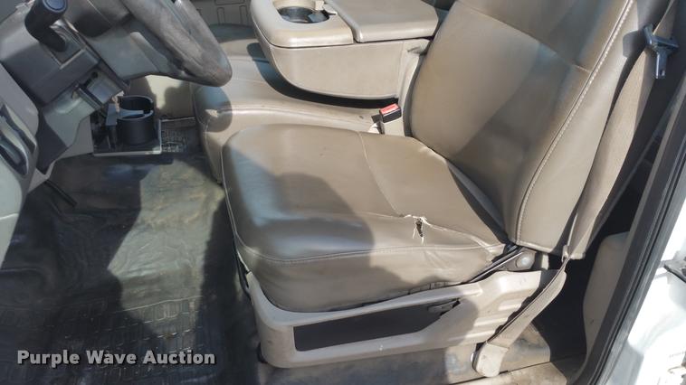 image for item DA5828 2008 Ford F550 Crew Cab utility truck