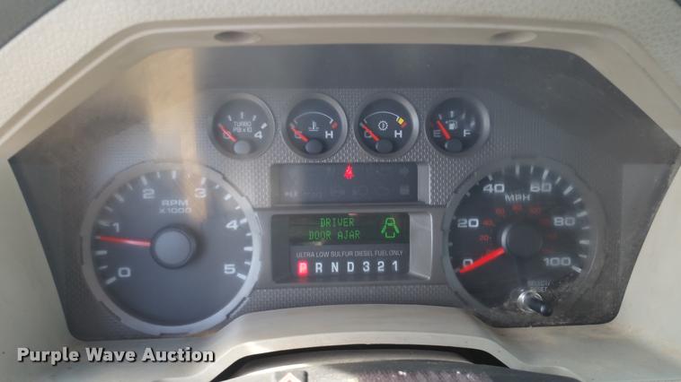 image for item DA5828 2008 Ford F550 Crew Cab utility truck