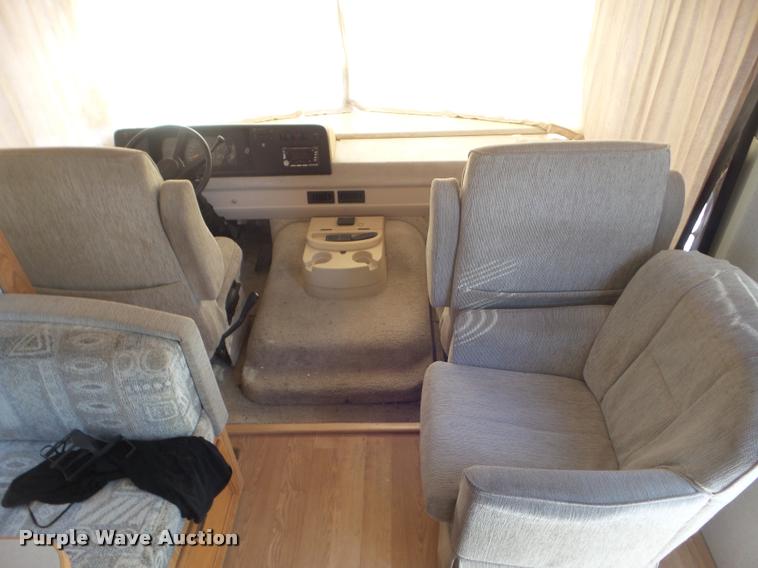 image for item DA7501 2002 Winnebago Sightseer RV