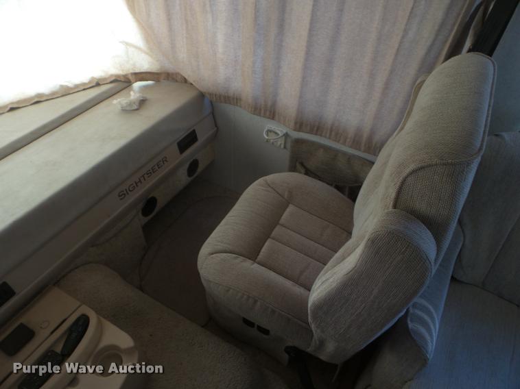 image for item DA7501 2002 Winnebago Sightseer RV