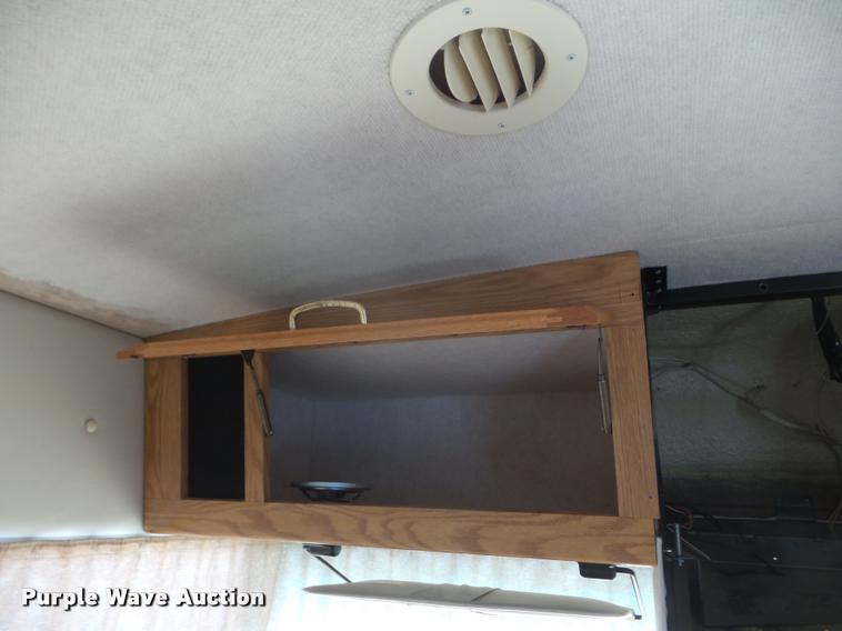 image for item DA7501 2002 Winnebago Sightseer RV