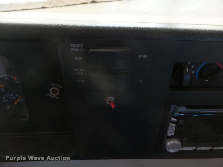 image for item DA7501 2002 Winnebago Sightseer RV