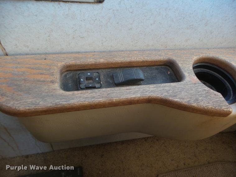 image for item DA7501 2002 Winnebago Sightseer RV