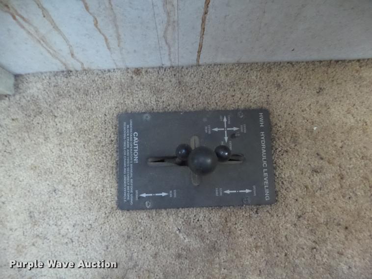 image for item DA7501 2002 Winnebago Sightseer RV