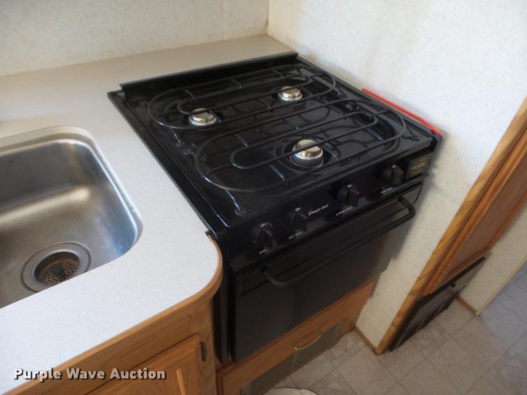 image for item DA7501 2002 Winnebago Sightseer RV