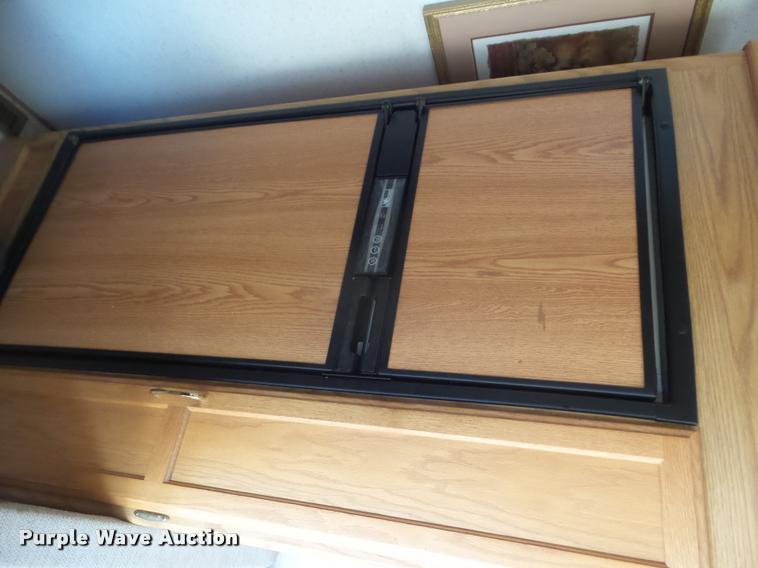 image for item DA7501 2002 Winnebago Sightseer RV