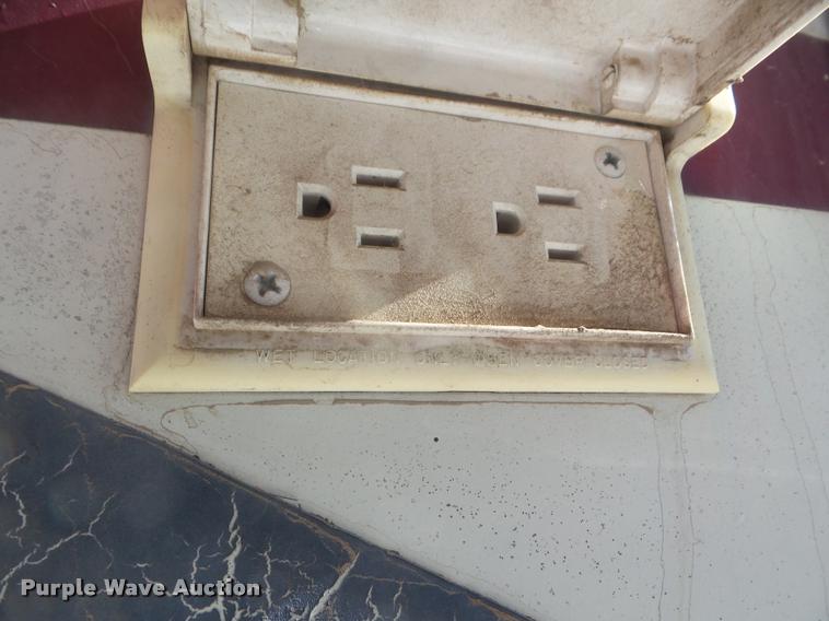 image for item DA7501 2002 Winnebago Sightseer RV