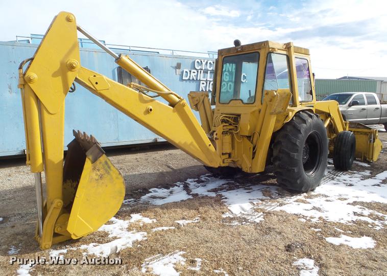 image for item DA7502 Massey-Ferguson MF300A backhoe
