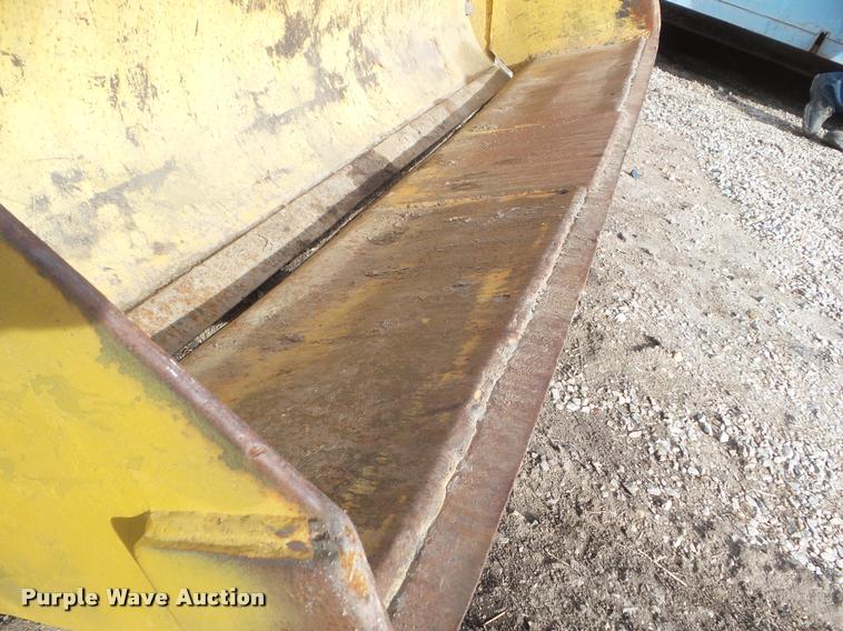 image for item DA7502 Massey-Ferguson MF300A backhoe