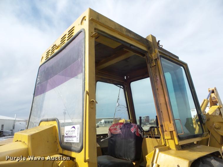 image for item DA7502 Massey-Ferguson MF300A backhoe