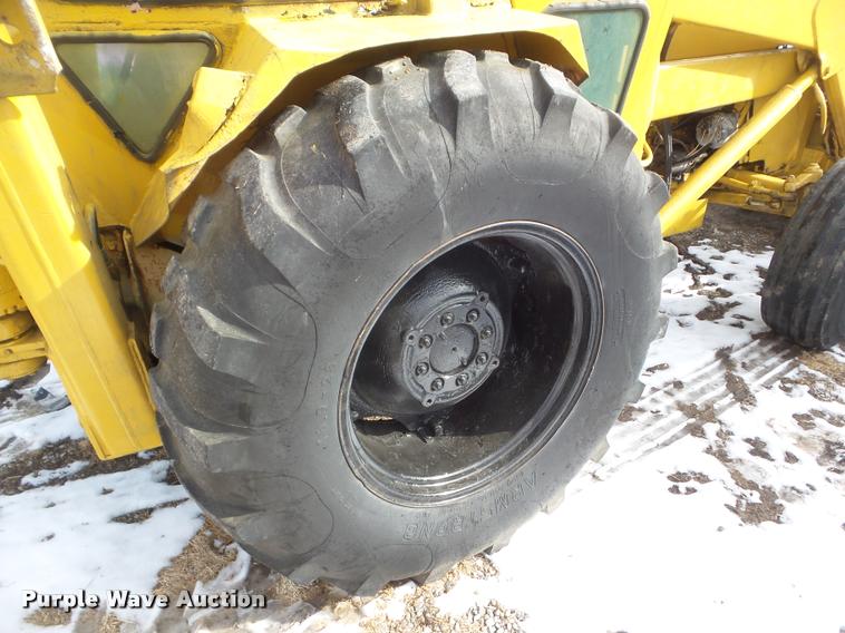 image for item DA7502 Massey-Ferguson MF300A backhoe