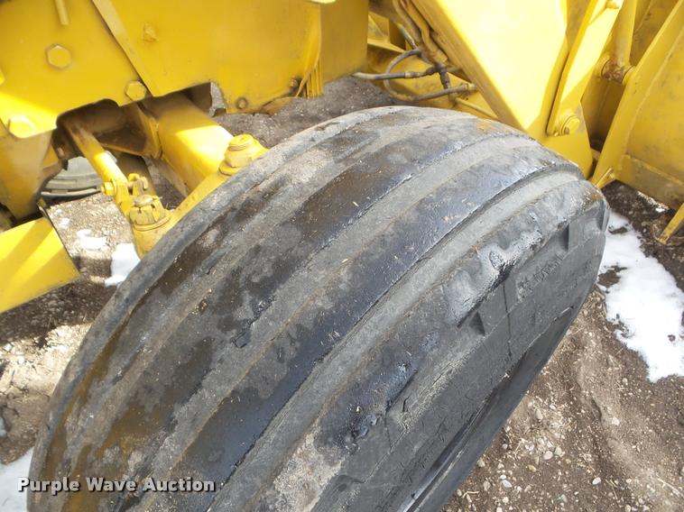 image for item DA7502 Massey-Ferguson MF300A backhoe