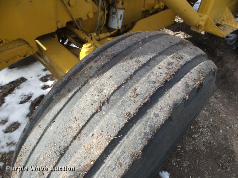 image for item DA7502 Massey-Ferguson MF300A backhoe