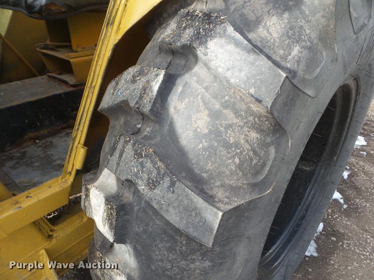 image for item DA7502 Massey-Ferguson MF300A backhoe